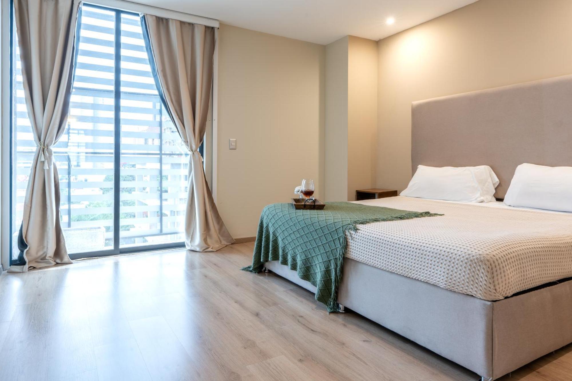 Dreamhaus Guadalajara Country Club Aparthotel Ngoại thất bức ảnh